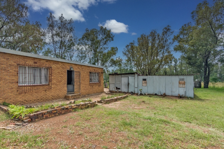 4 Bedroom Property for Sale in Vaaldam SH Free State